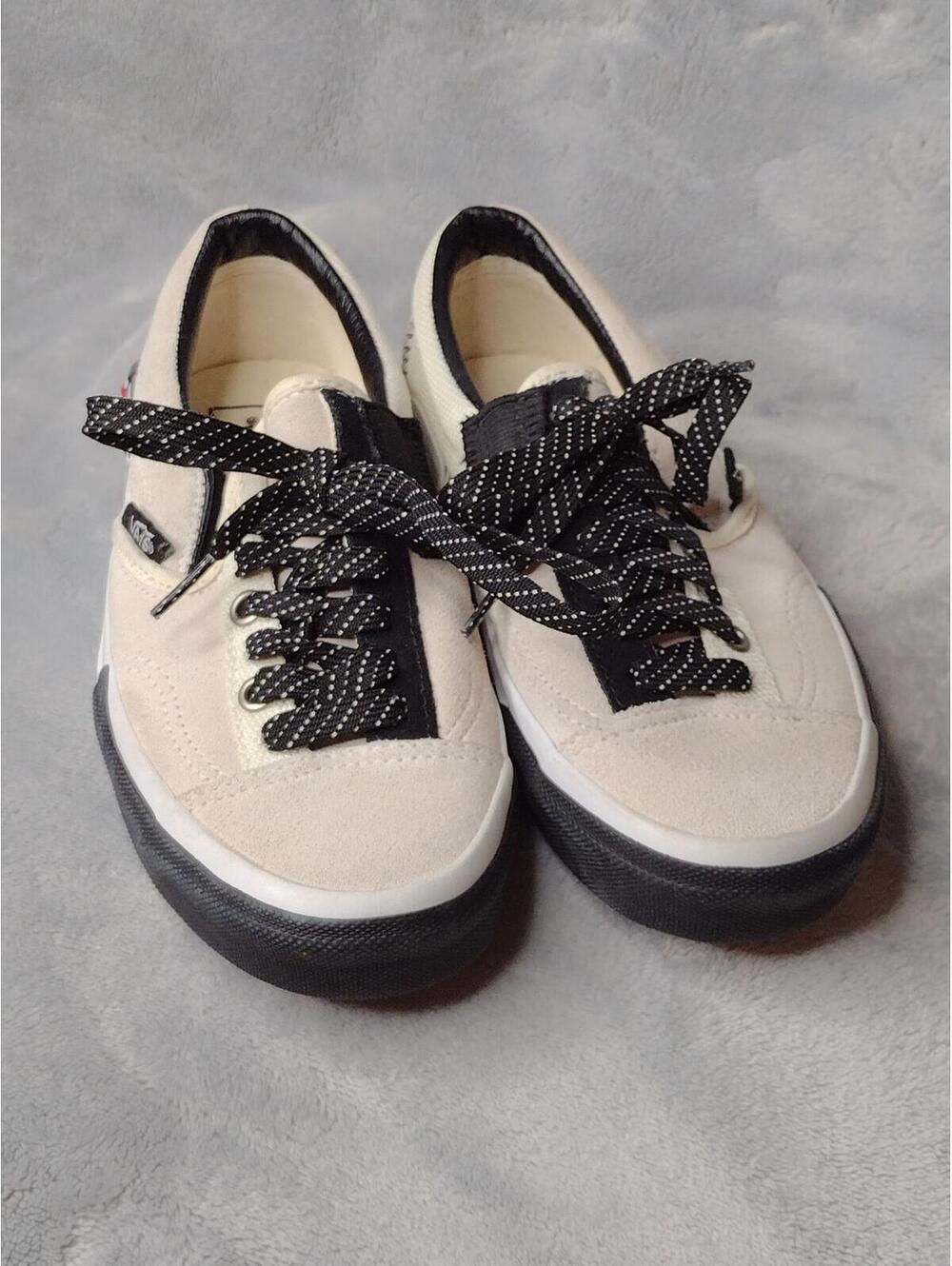 NWOT Vans Boy's Tan/Black/CAP Reflective Marshmallow Slip-on Sneakers Size 4.5